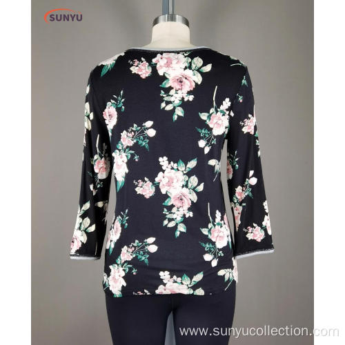 Long sleeve flower print t-shirt